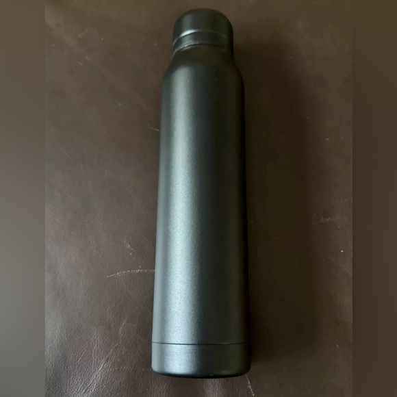 2019 Walt Disney World Epcot Center D23 Exclusive Black Water Bottle Tumbler New - Picture 3 of 5